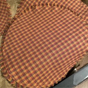 Placemats “Homespun” fabric, Set of 4, in Round design with Fringe edge